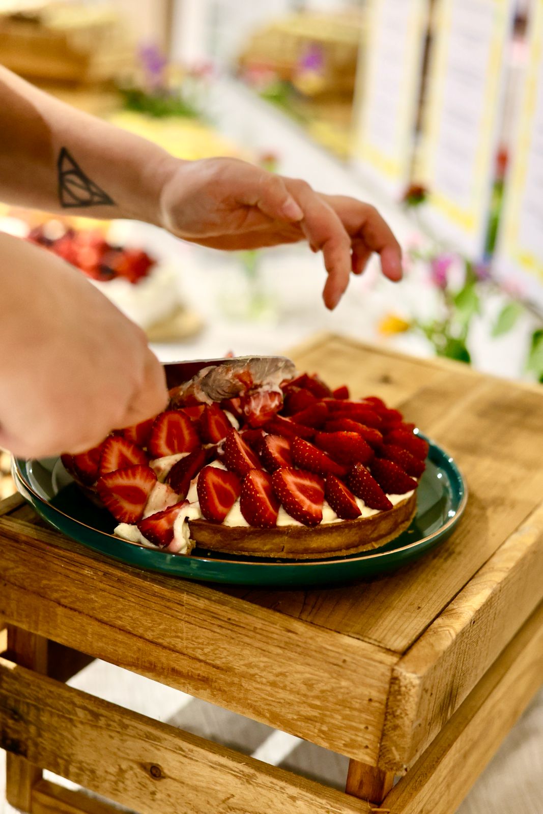 Dressage d'une tarte aux fraises